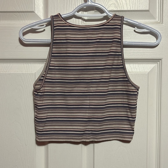 Halter top - Picture 2 of 2